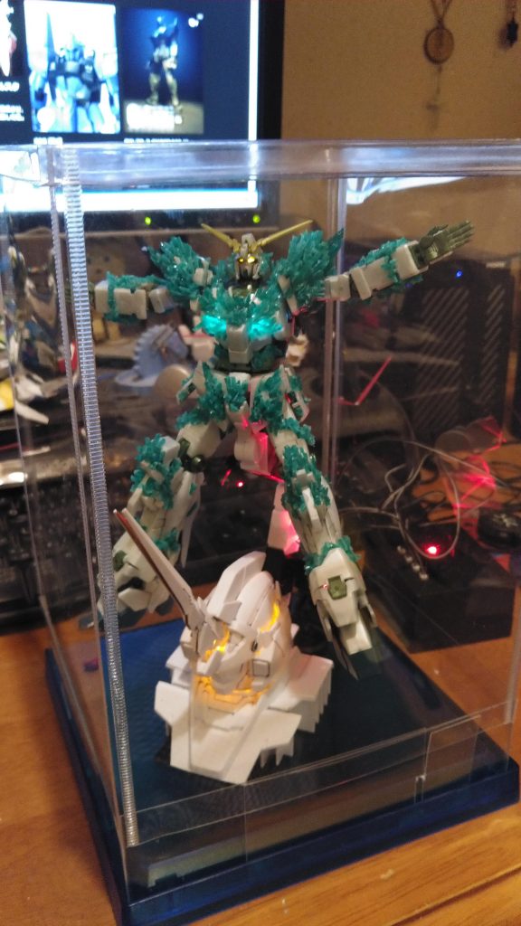 なので在り合わせの材料で即席嵩上げしました(^_^;)足元だから目立たない目立たない(暗示)