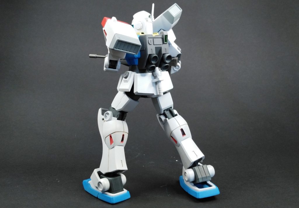 こう見えてもグリプス戦争とネオジオン戦争を戦い抜いた古強者です。背中が物語っています。