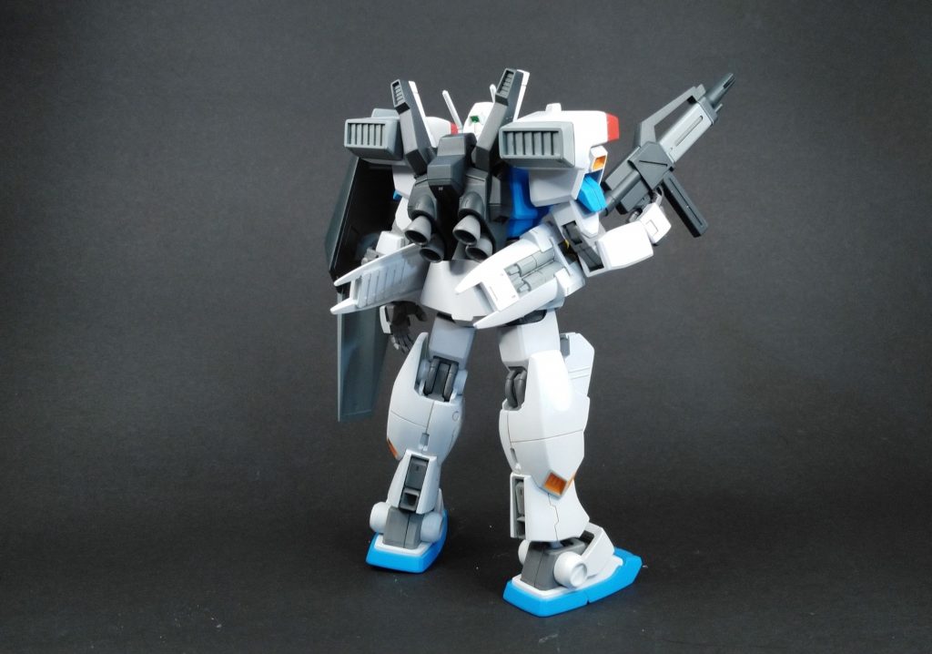 ジェガンのビームライフルとシールドで、少しだけ特別感を演出したつもりです。