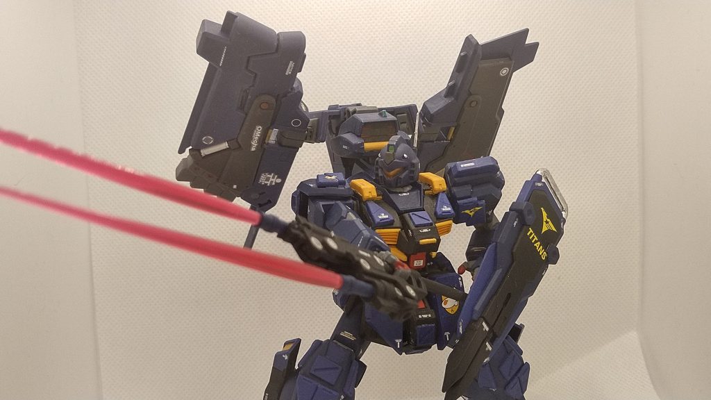 おまけ　バックパックの基部はヘイズル系と共通のままなので換装が可能です。が、ビームスピア振り回したらフルドドを切ってしましそうですね。