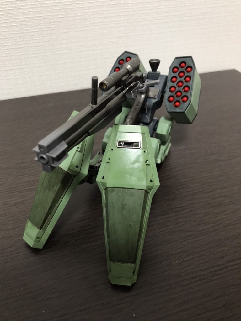 付けれる武装を付けたハウンド。足は既存のものからバクゥに変更して、よりがっしりした外見になったと思います。一度よく確認せずにABS樹脂に塗装をしてボロボロになったので二個目を購入しましたが、ミサイルが2つに増えた事で左右対称がしっかりしていい感じ。