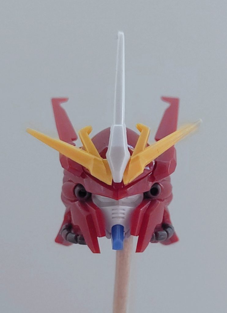 ガンダムフェイスはハイニューヴレイブのを使いました！アキヤマレマはイベントでユウキタツヤのハイニューを楽しそうに使っていたので！角はヴァイスシナンジュ、スクランブルをあわせ両サイドはシナンジュの角は付けてます！