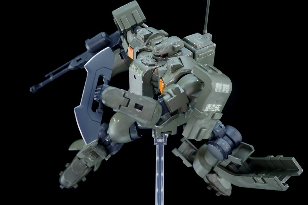 ・カーボンブレイド エヴァ量産機が持ってた両刃剣みたいな格闘武器。使わないときは腰部にマウントできるようになっています。