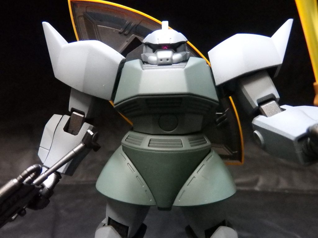 キャノンが欲しくて購入した訳ですが、量産型かっこいいな。