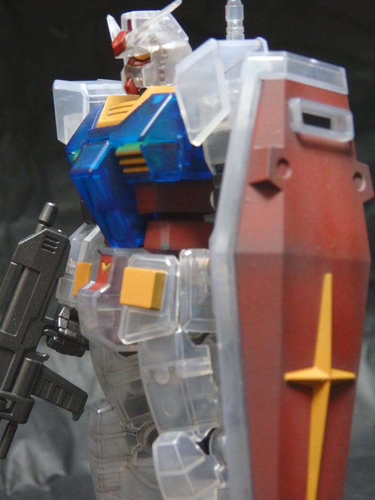 F賞のG3ガンダムもゲットしたので、また別のテイストで作成したいと思います。今回の反省(下記参照)を活かしてトラブル無く完成させたいものです。