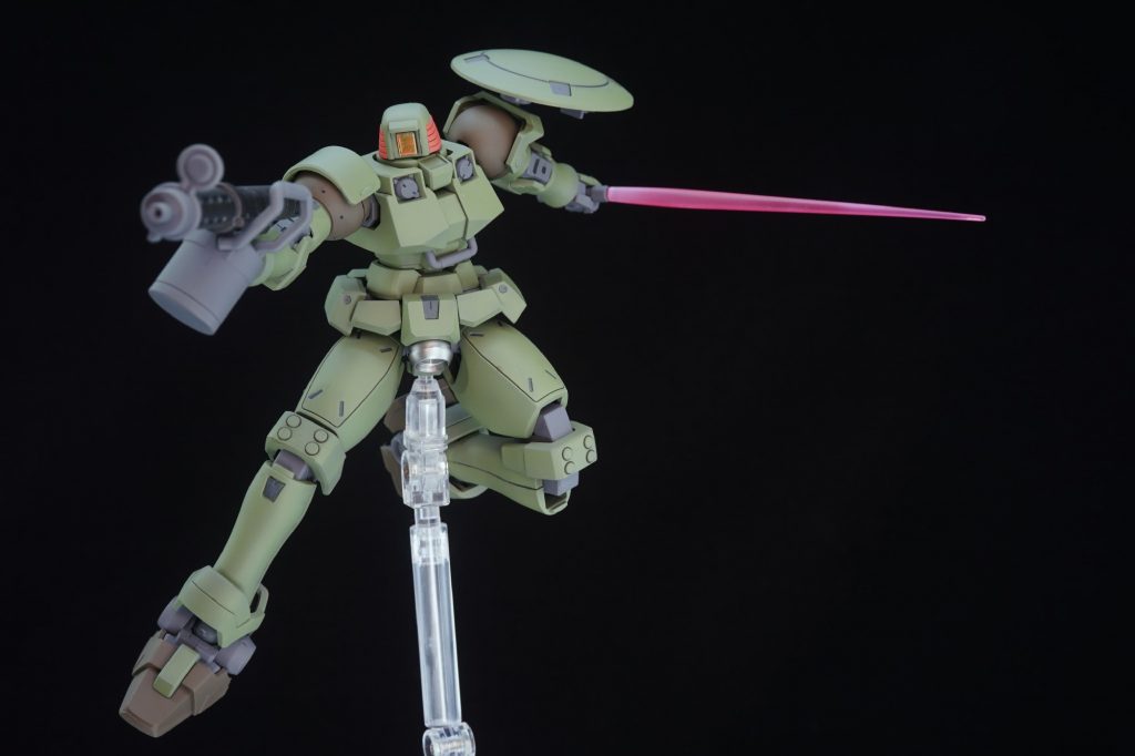 ・決めポーズバックステップ回避中に牽制射！これもスピードアビリティ130相当の性能になってそうですね。