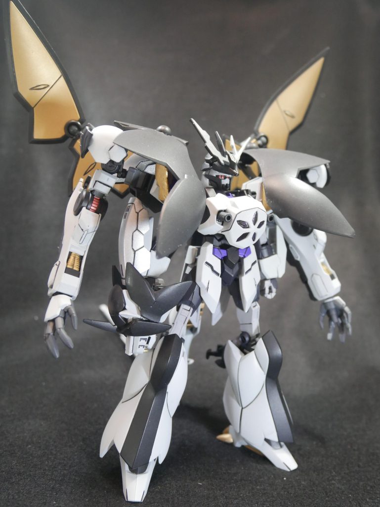 「アルスレイジネスガンダム」名前は渾沌が体現する悪徳である「怠惰」を意味する「Laziness」から取りました。意味とか読み方とか間違えてないよね?フェイクニューとバクトのパーツを軸に禍々しい見た目になるようにジャンクパーツで盛りました。