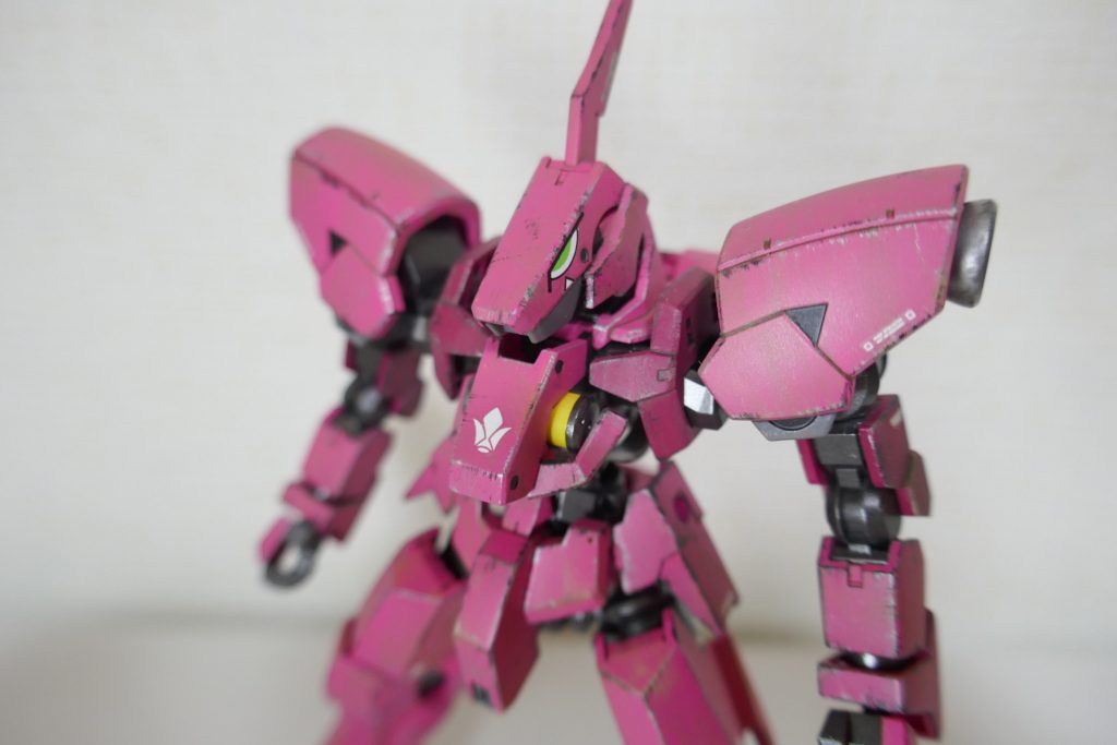 少しだけウェザリングをしてあります。