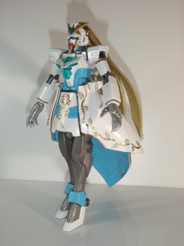 コア・ガンダムⅡノーベル・ガンダム バーサーカーモードモビルドール・サラのミキシングでイブ専用機体のイメージです。