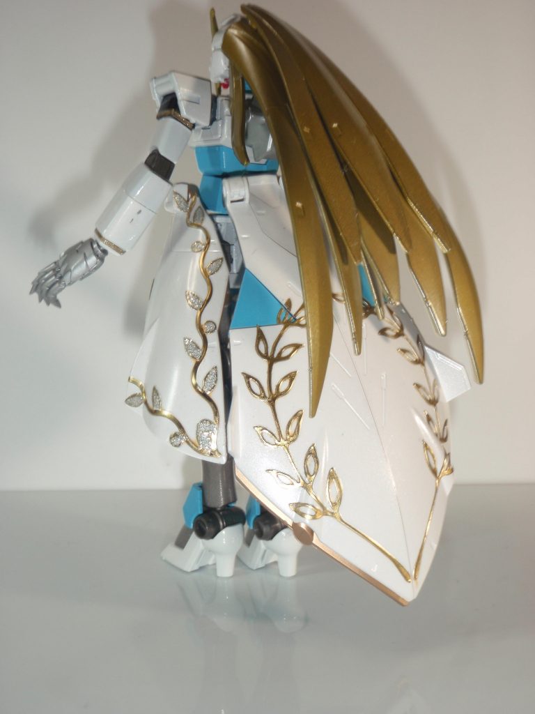 機体設定考えるのが苦手なので…色々パクリですが温かい目でお楽しみ頂けたら幸いです。パイロットの感情の起伏に伴いサテライトシステム起動月よりマイクウェーブ照射