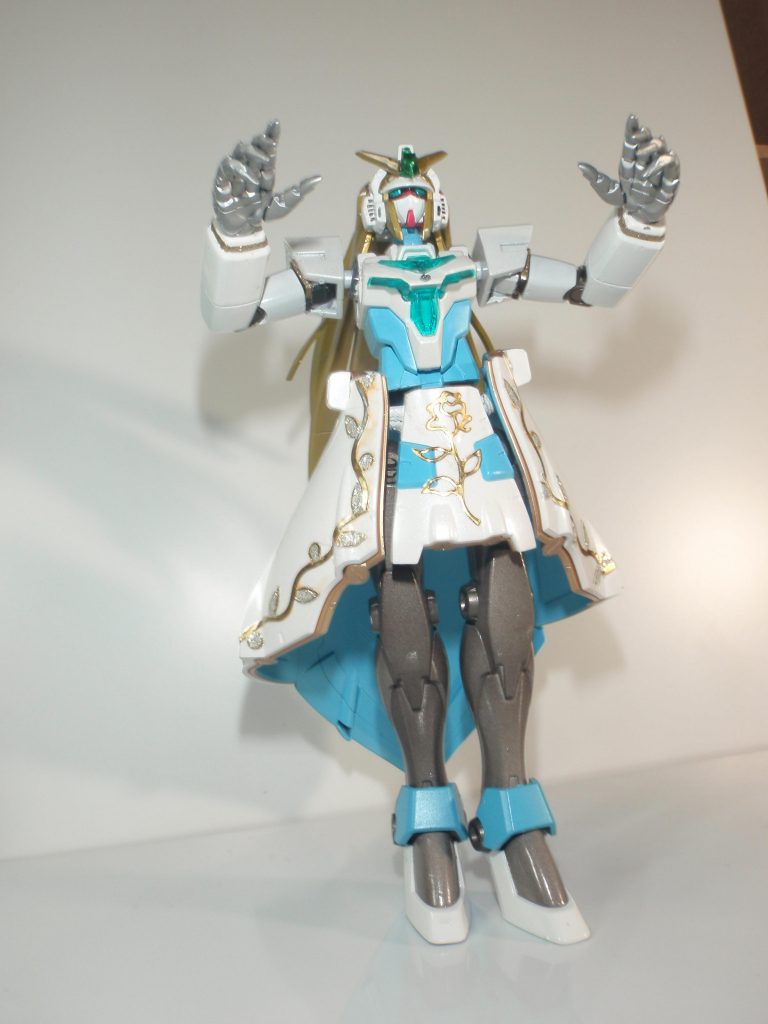 機体内部に溜めた過剰なエネルギーでサテライトバーサーカーモード発動高速移動による格闘戦余分な熱をスカートと髪の放熱フィンから排出しつつそれがエネルギーフィールドになって無双状態