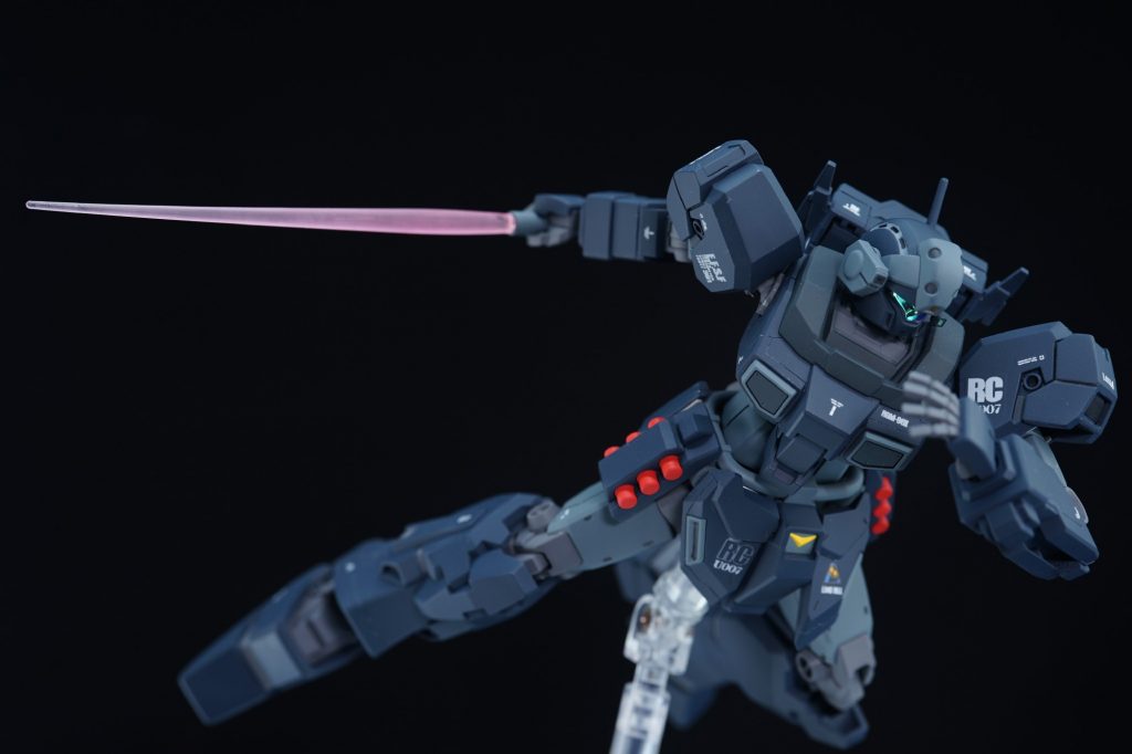 ・ビームサーベルジェスタのサーベルと言えばカークスのザクスナイパーをダルマにした所が印象的でしたね。※ハラキリ阻止した時です