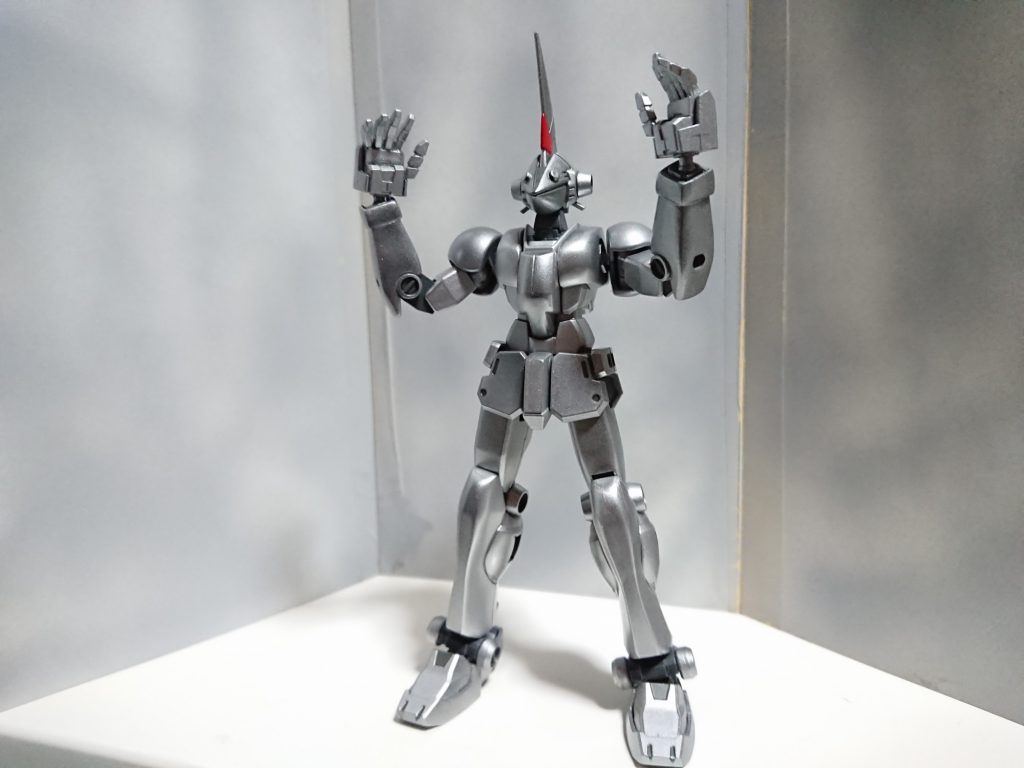 元がGM/GMなので稼働は超優秀。各部の3ミリ穴をそのままにしてあるので劇中のジェット噴射もできます。色はクレオスのスーパーシルバーを使ってます。