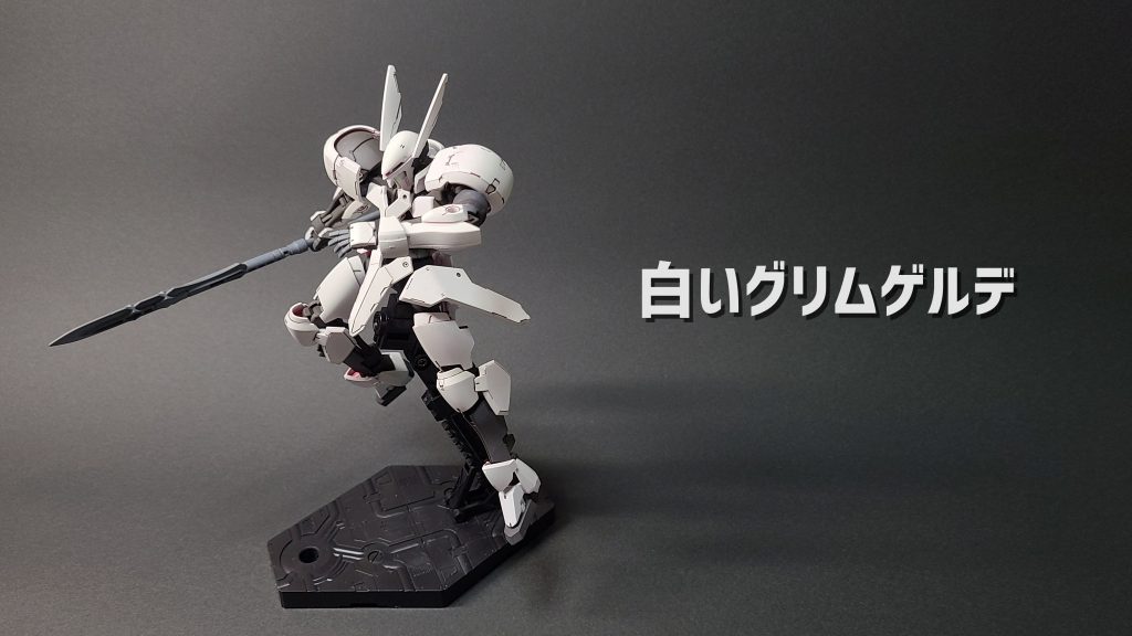 今回は缶スプレーで塗装してみました細かいところに吹き残しがあります目立つところは水性ホビーカラーでリタッチしましたそれでもまだ残っている部分はありますが見ないことにしました!僕の場合は気にしすぎると完成しなくなってしまうんです