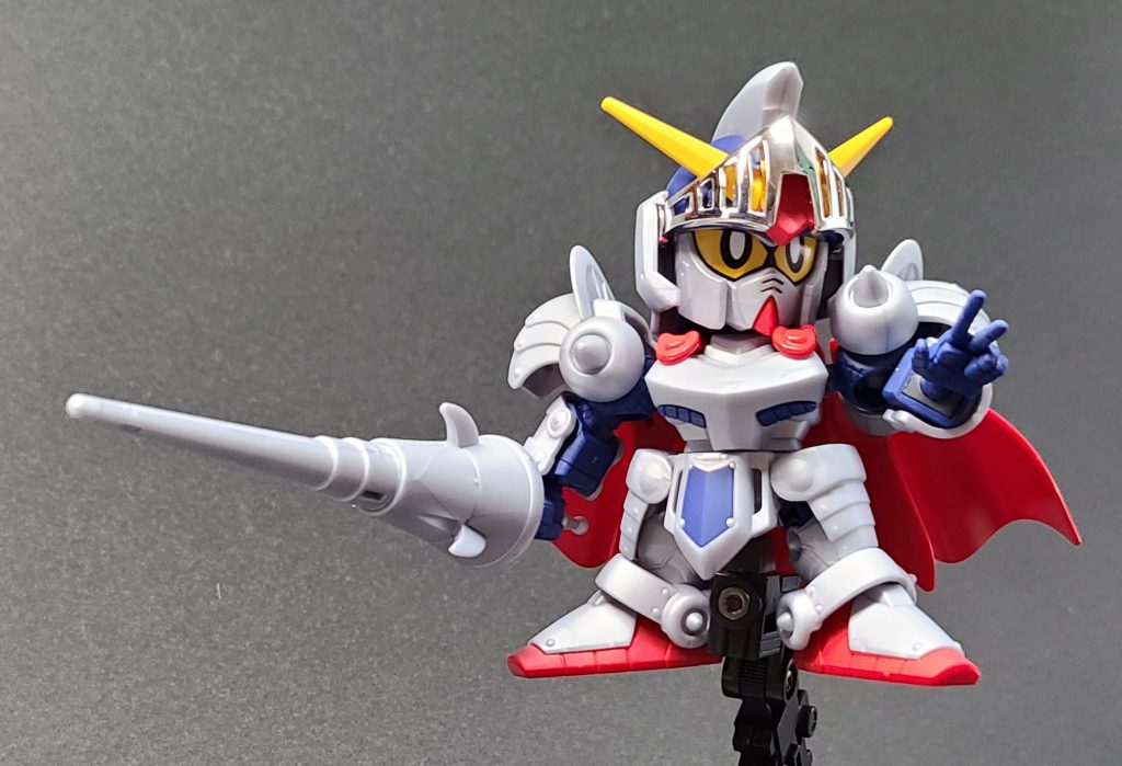 飾り台にはアクションベース2を使用しています1つ持っておくといろいろ使えるのでオススメですよ最近のキットなら接続用の穴などがある場合が多いです