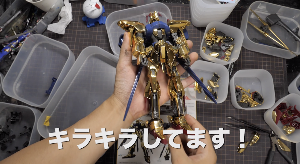 今回使用したキットは、百式改メッキver。百式のパーツも入っていて、どちらかを選択して組み上げられるようになっています。(百式改もかっこいいよね)