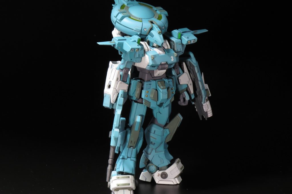 スミ入れはせずにガンダムマーカーとコピックモデラーで。