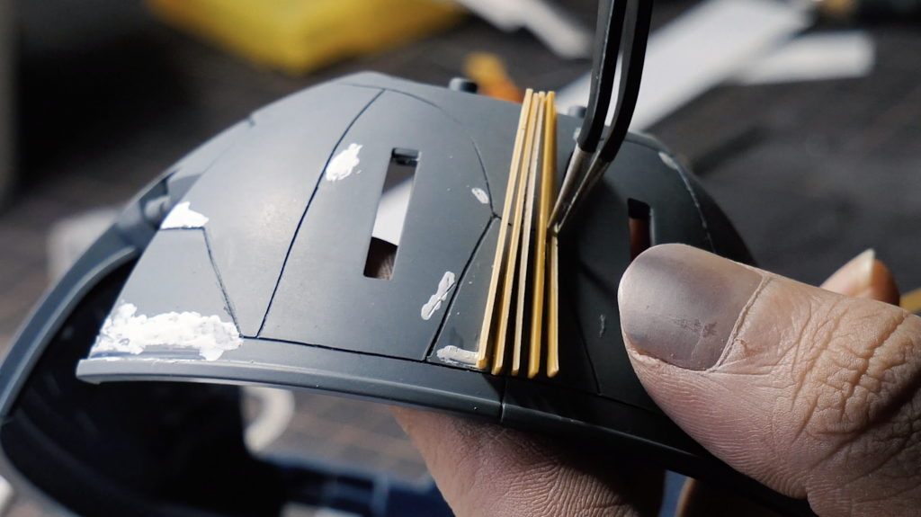 前面にパーツをつけるための、土台作り。