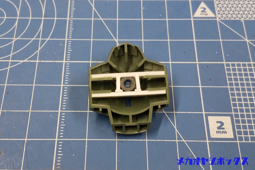 ショルダーアーマーもすんなりとまとまりました。