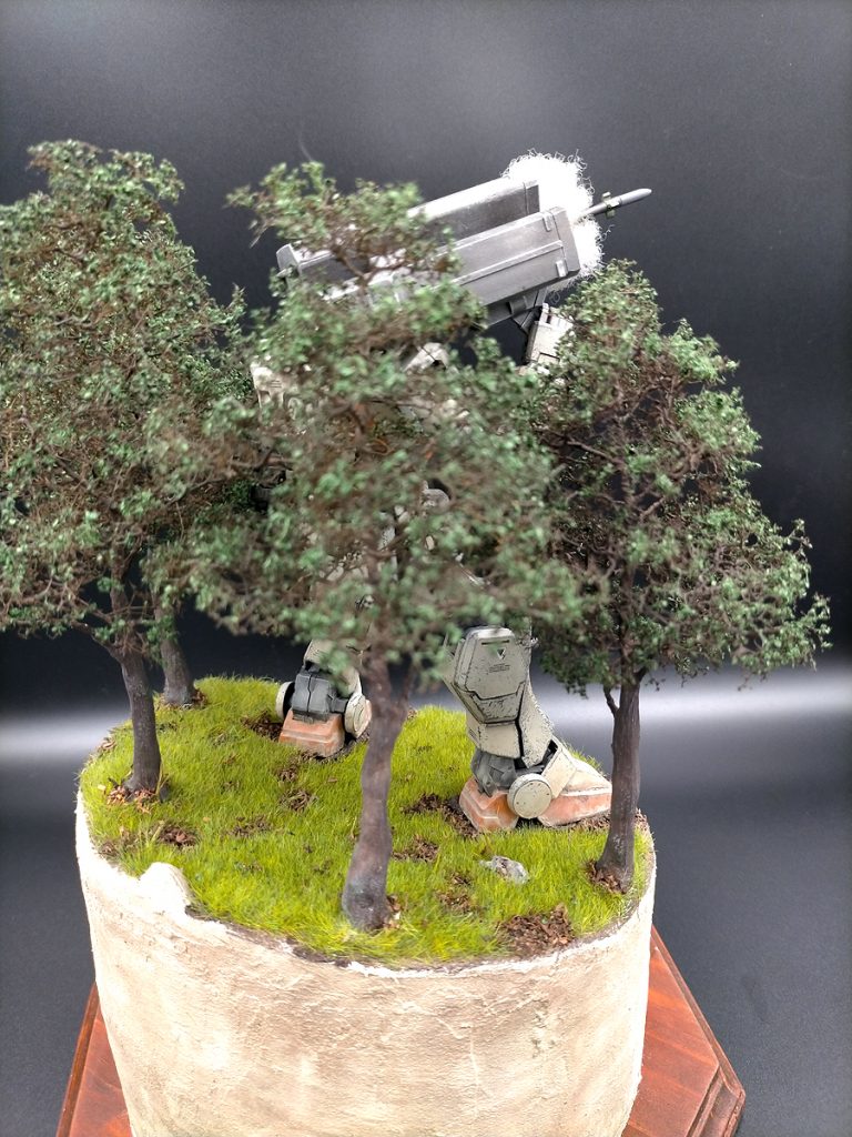 箱絵のようにわさわさ感を出すために枝を生やして、葉っぱを生い茂らせました。