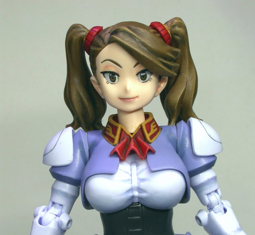 目はモールドを瞬間カラーパテで埋めてから手書き。マブタのシャドウはコートデアームズのドワーフフレッシュ(ピンク系肌色)で、唇はファレホのライトフレッシュ+赤ウォッシュなど。髪の毛はシタデルカラーのXV-88が設定カラーに近かったのでベタ塗り+焦げ茶ウォッシュ、XV-88にボーン色を混ぜてドライブラシでハイライト。襟と髪飾りの黄色はシタデルのアバーランドサンセットなどです。