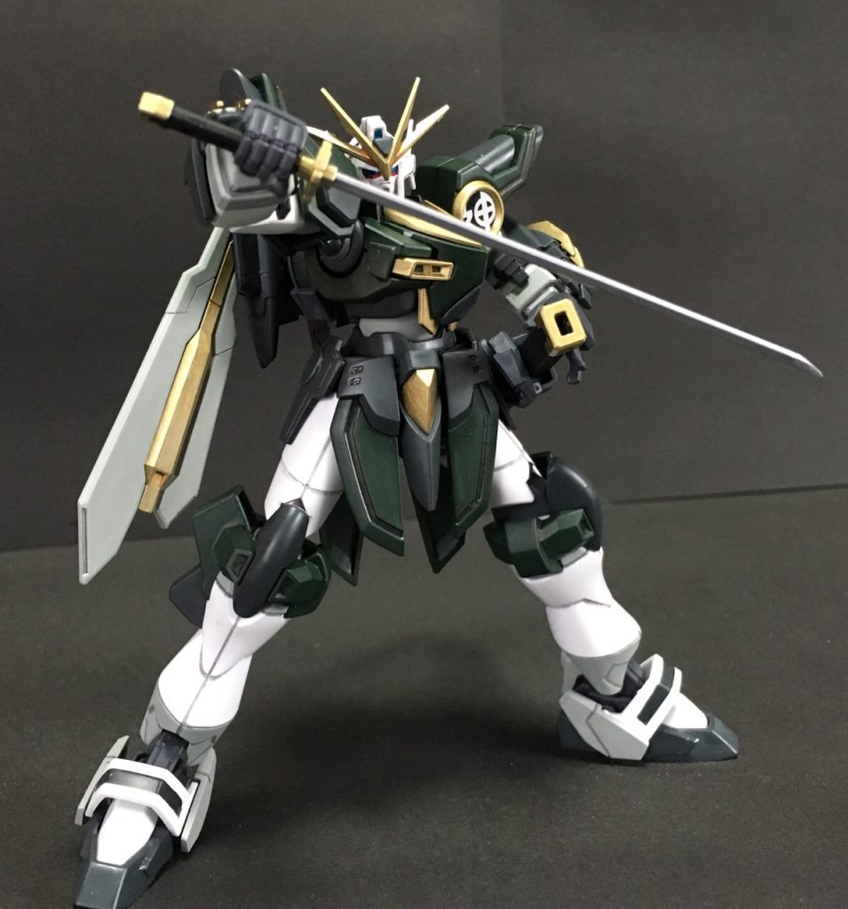 刀と格闘のみで戦います