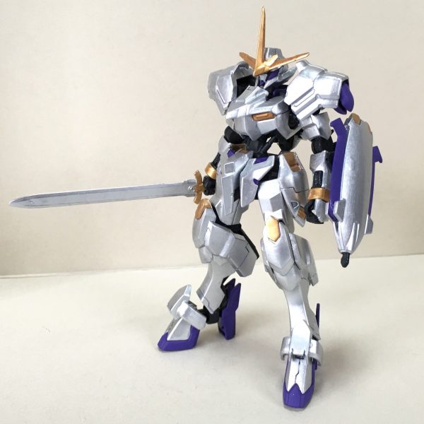 ガンダム騎白星〈キシロボシ〉