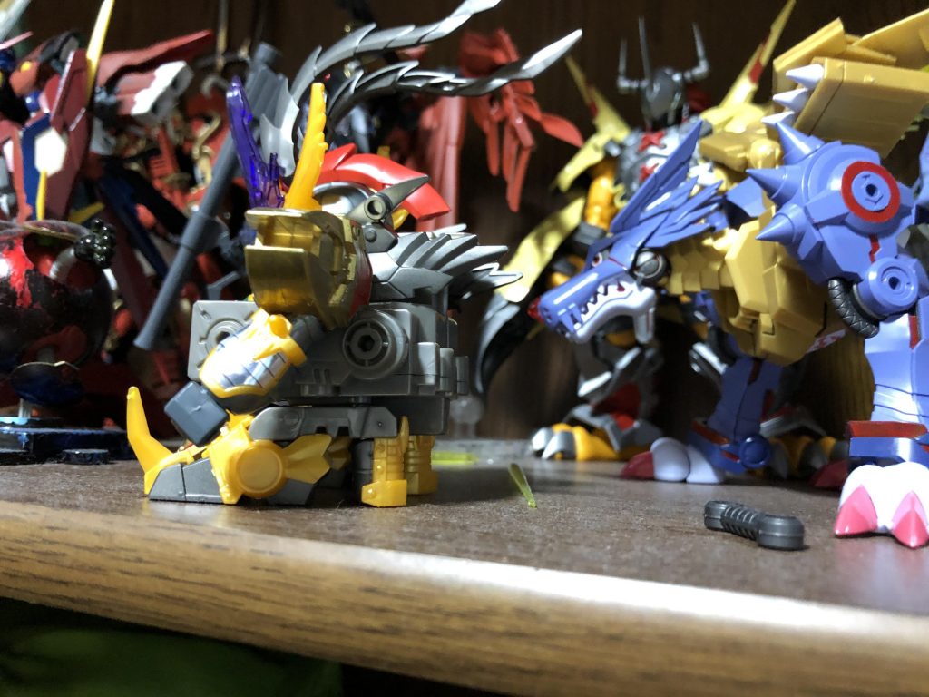 足は安定感重視でパーツたしてます