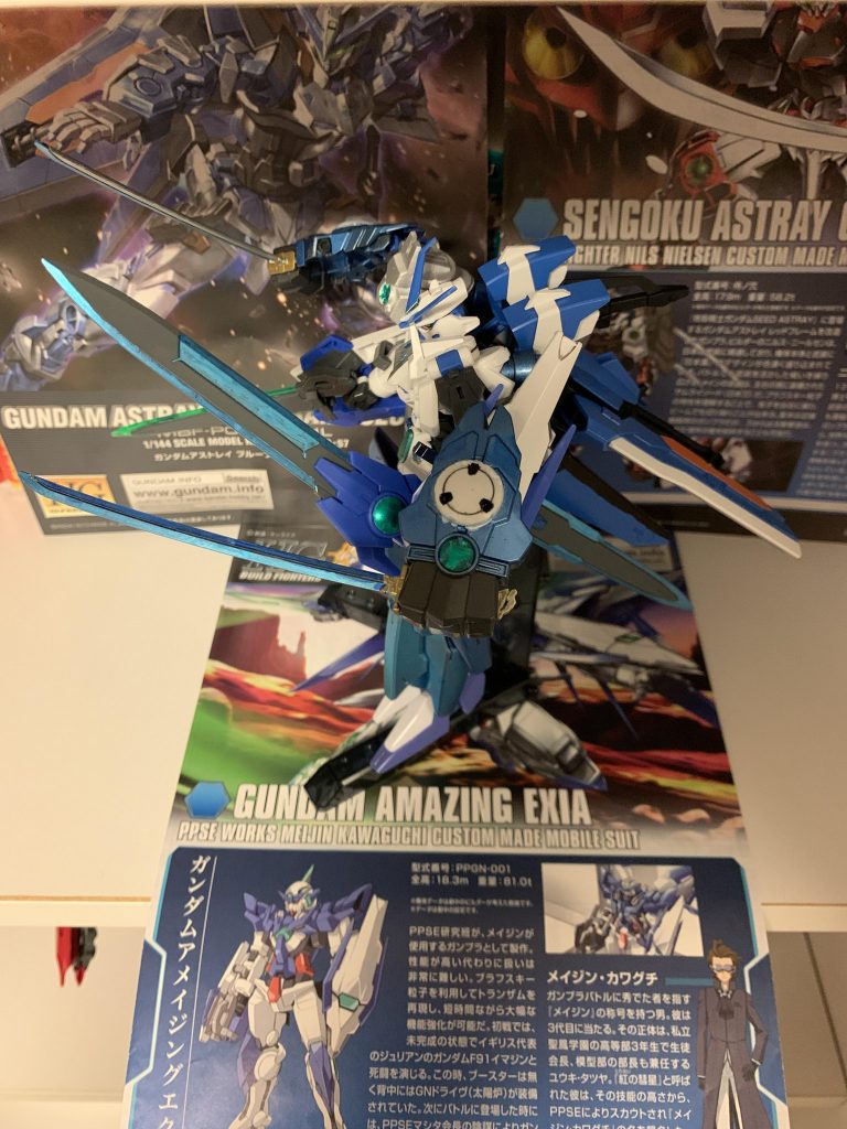 戦国アストレイの肩パーツにダイバーエースの太陽炉つけました。