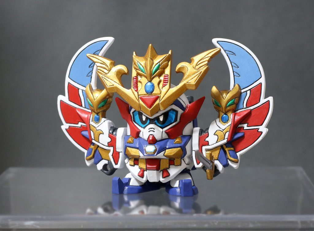 1996年発売のミニプラモ、「頑駄無大将軍コレクション」より、新世大将軍です。高さ6cmくらい。ガシャポン戦士と並べても違和感のないキットです。