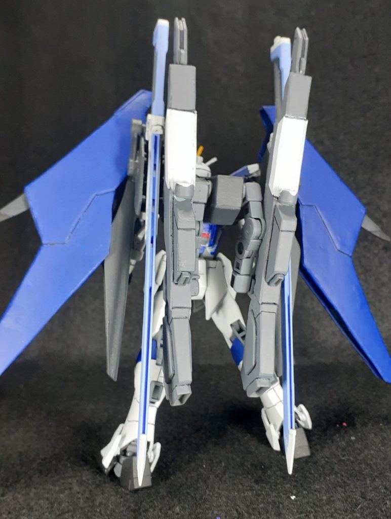 後ろこのゴテゴテ感が大好きです