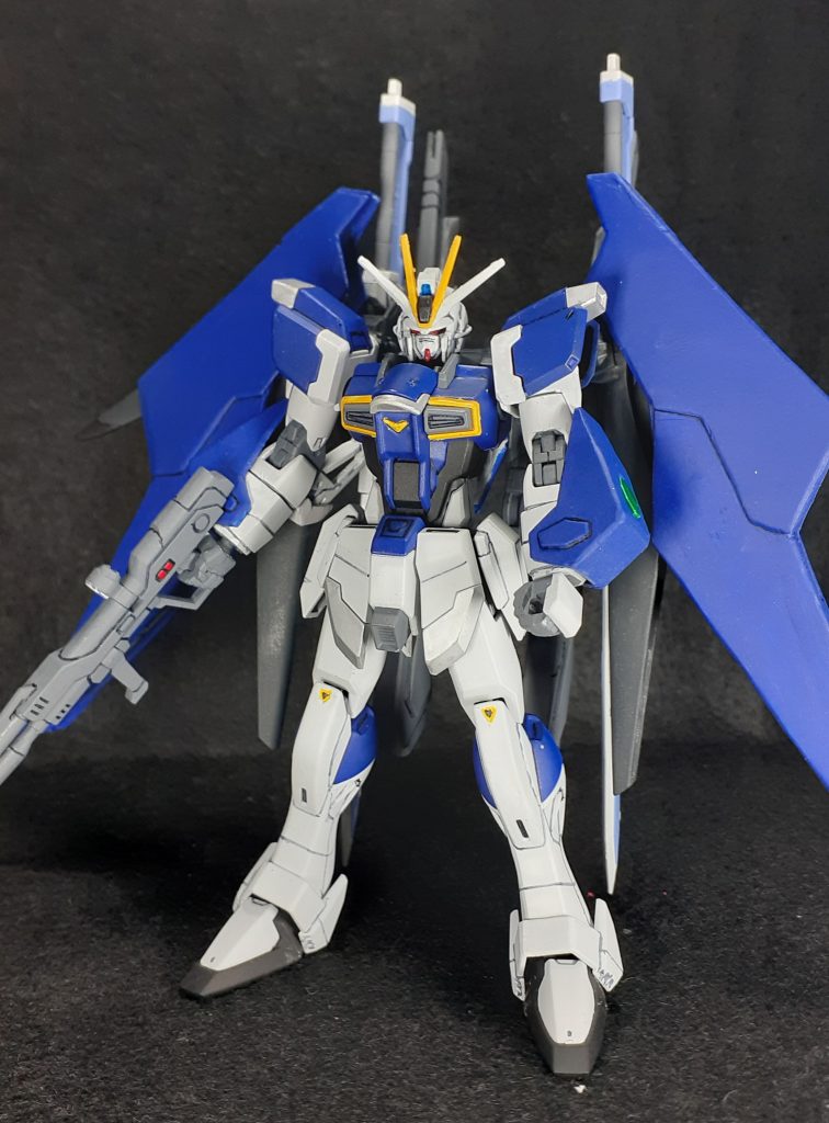 本体のベースはHGCEソードインパルス、腕や翼など随所でデスティニーのパーツを組み込んでます形の違うところはジャンクパーツやプラ板で対応