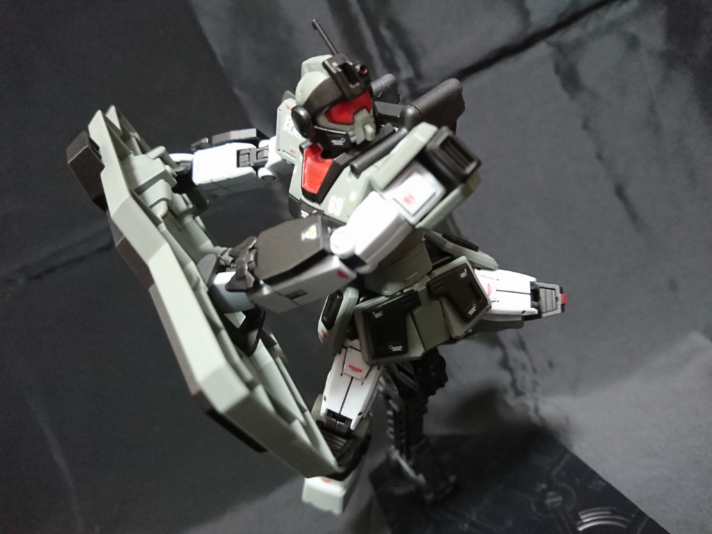 格闘(シールド殴り) 