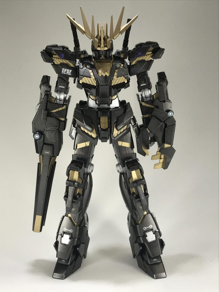 メインの黒とゴールドは好みのカラーで塗装しました。デカールはほぼユニコーンから流用してます。