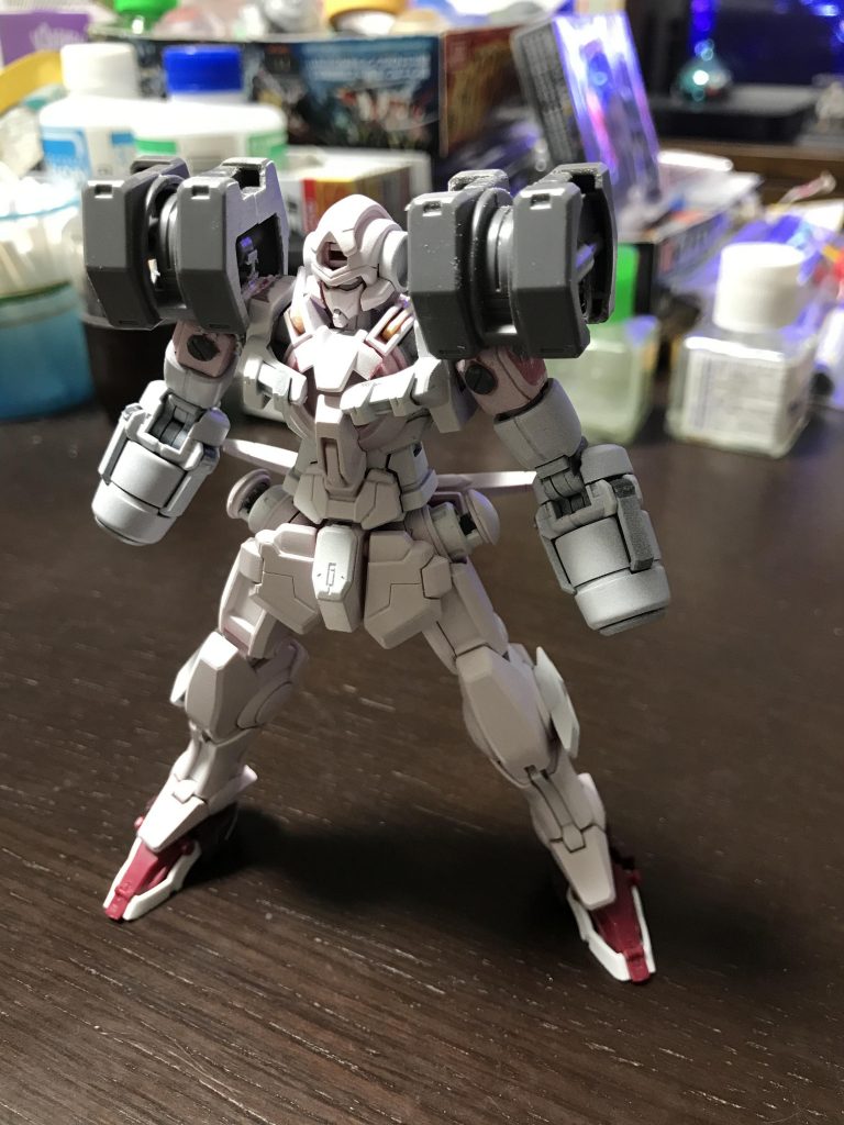 肩が鉄血オプション2 腕がヴァッフあとはアストレアです