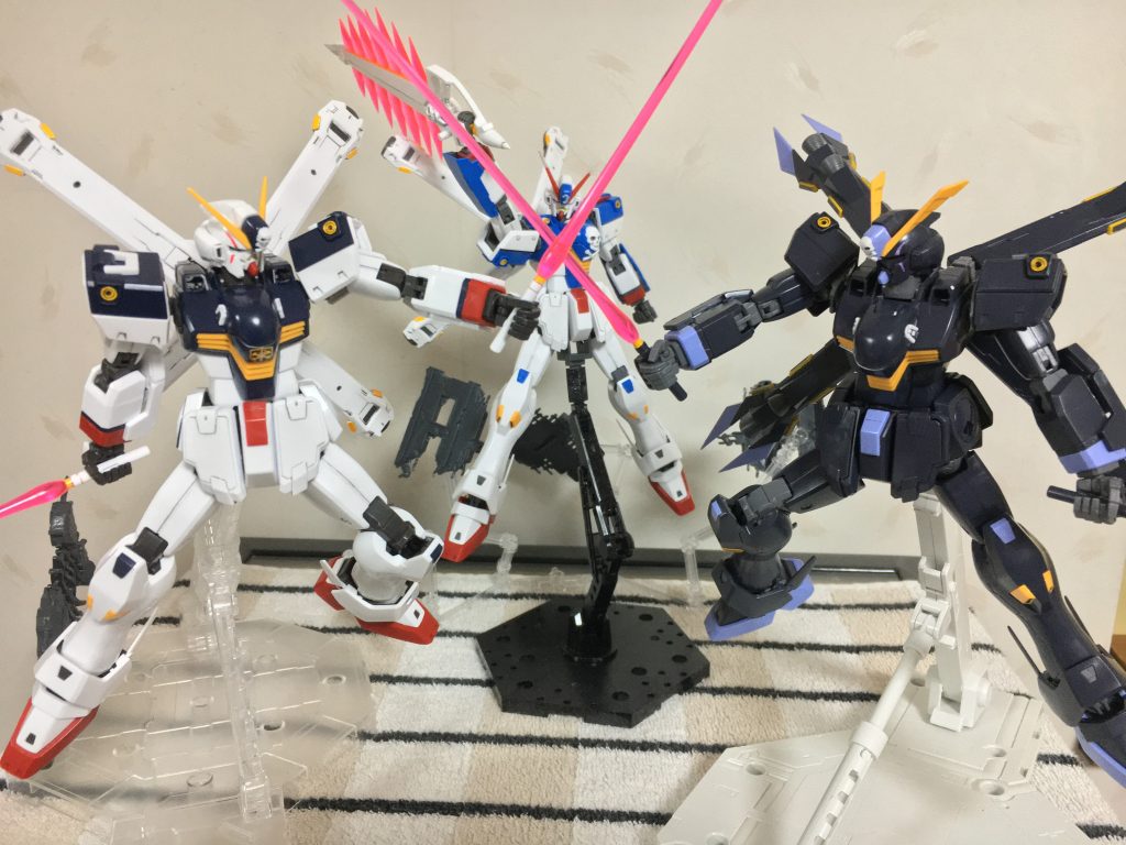 これで、無印のクロスボーン3機が揃った!(XOは今度出るロボット魂のファントムに合わせたサイズで買うつもりです。)