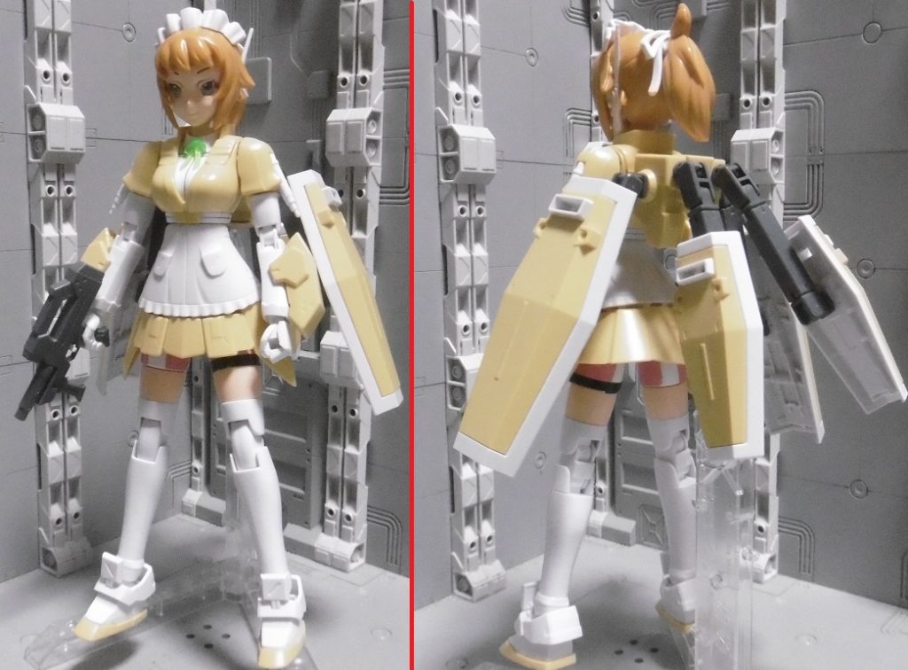 ① すーぱーふみな発売当日に購入した初版。当時に説明書通り組み立てた物で、経年劣化も含めて関節がクタクタに。大型ライフルを 「HGBF パワードジムカーディガン」のシールド2枚に変更し、小型シールドと位置を変えました。