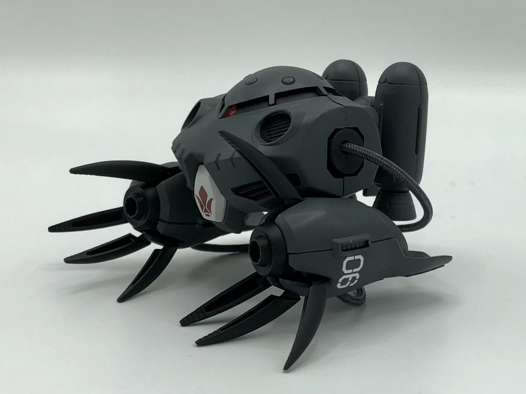 グレイズでの単独戦闘に加えて、ズゴックアーマーはモビルワーカーのような支援機として運用が可能…モビルワーカーというよりMAに見えますね(; ・`д・´)