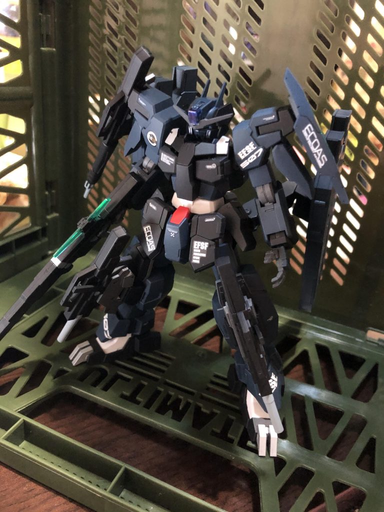 カラーはネイビーブルーで塗装。