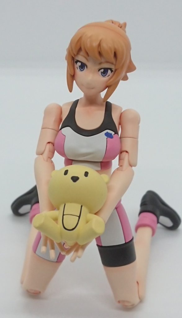 プチプチッガイ無駄に気合い入れて足側面の肉抜きとか埋めてみたりでもこれフミナとの対比からするとMGぐらいのサイズになりますよね