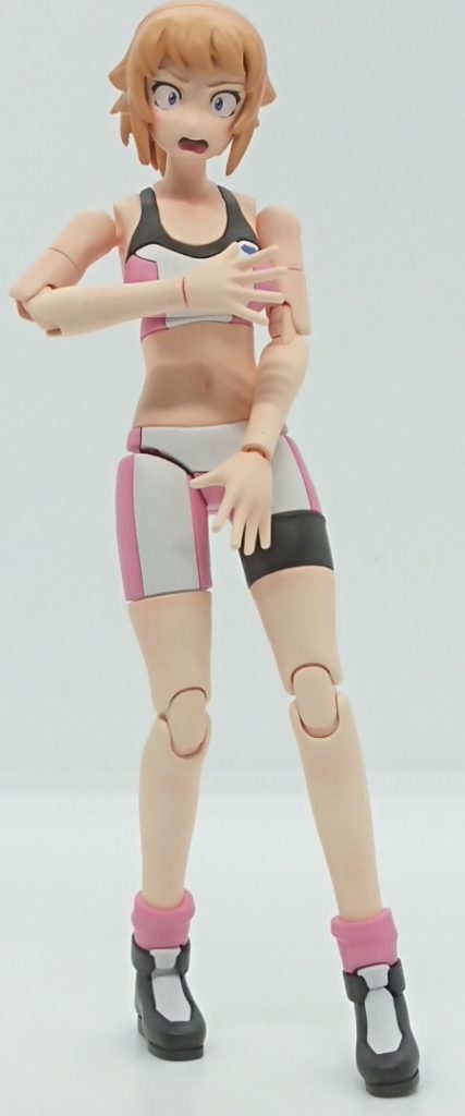 え!この服って露出度高いの?!と真実を聞かされた的な口の中は最初筆塗りを試みたんですが、素直に水転写デカール使ったほうがいいです精度が完璧でピッタリあいます