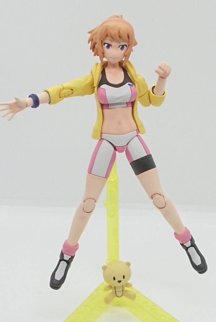 今回はラスキウスカラーを使ってシャドーを入れることに挑戦してみました。吹きすぎたかなとか濃すぎたかなと思っても、乾くと適度に馴染む程度に薄まるクリア色…これすごい。初めてやったのに勝手にいい感じのグラデになってる…惜しむらくは写真では分かりにくいこと…