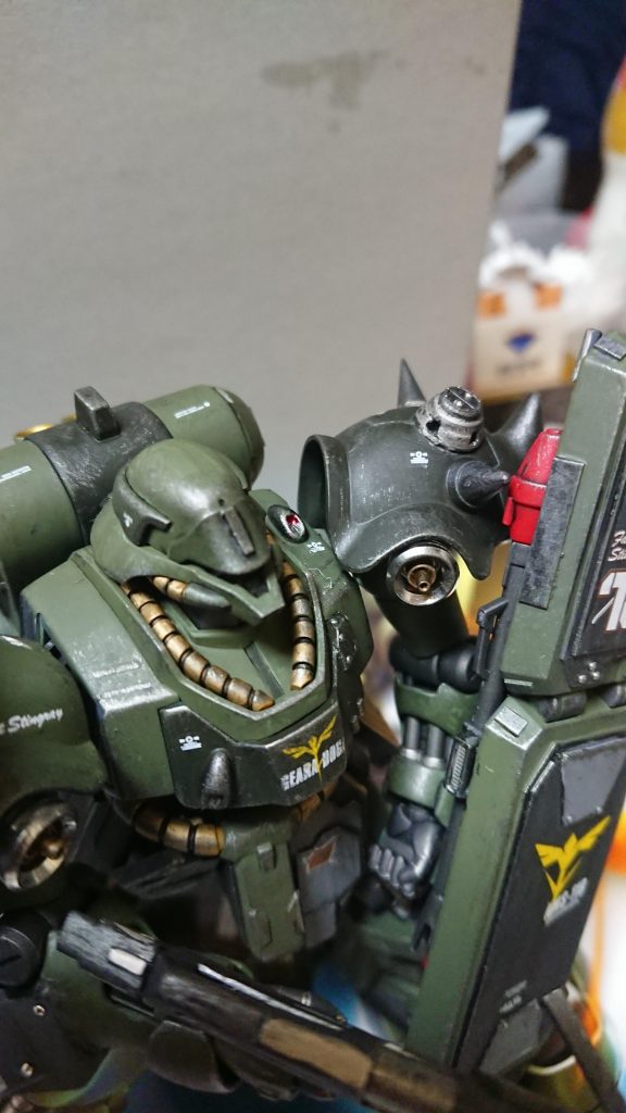 各所に、プラ板やディティールアップパーツなどで情報量追加してます。