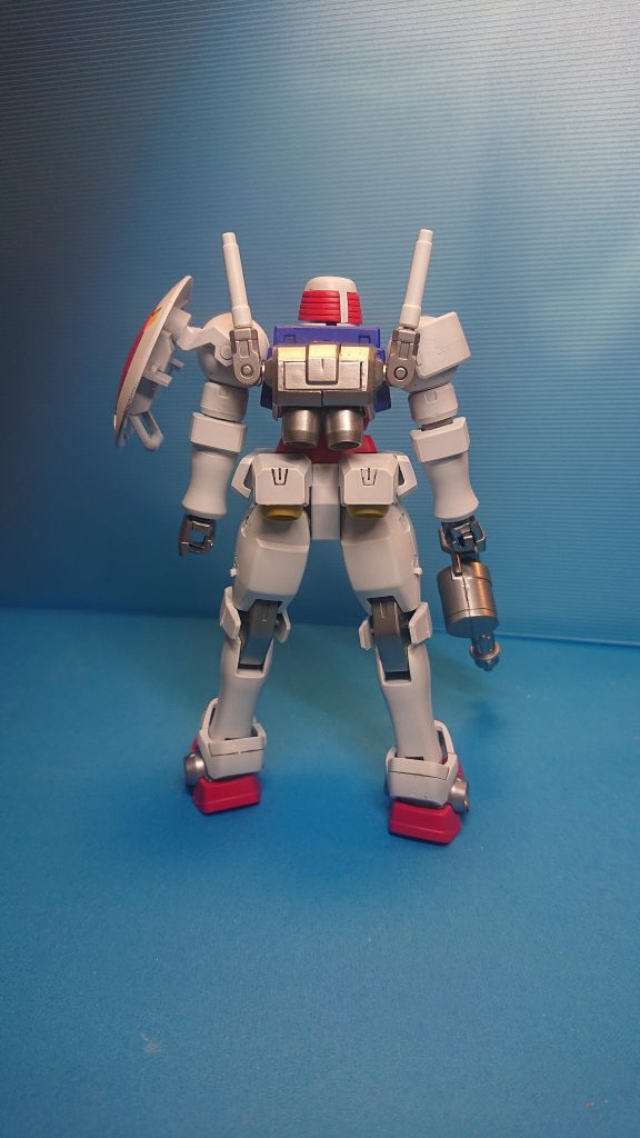 背面にはリーオーNPDのバックパックを使用。