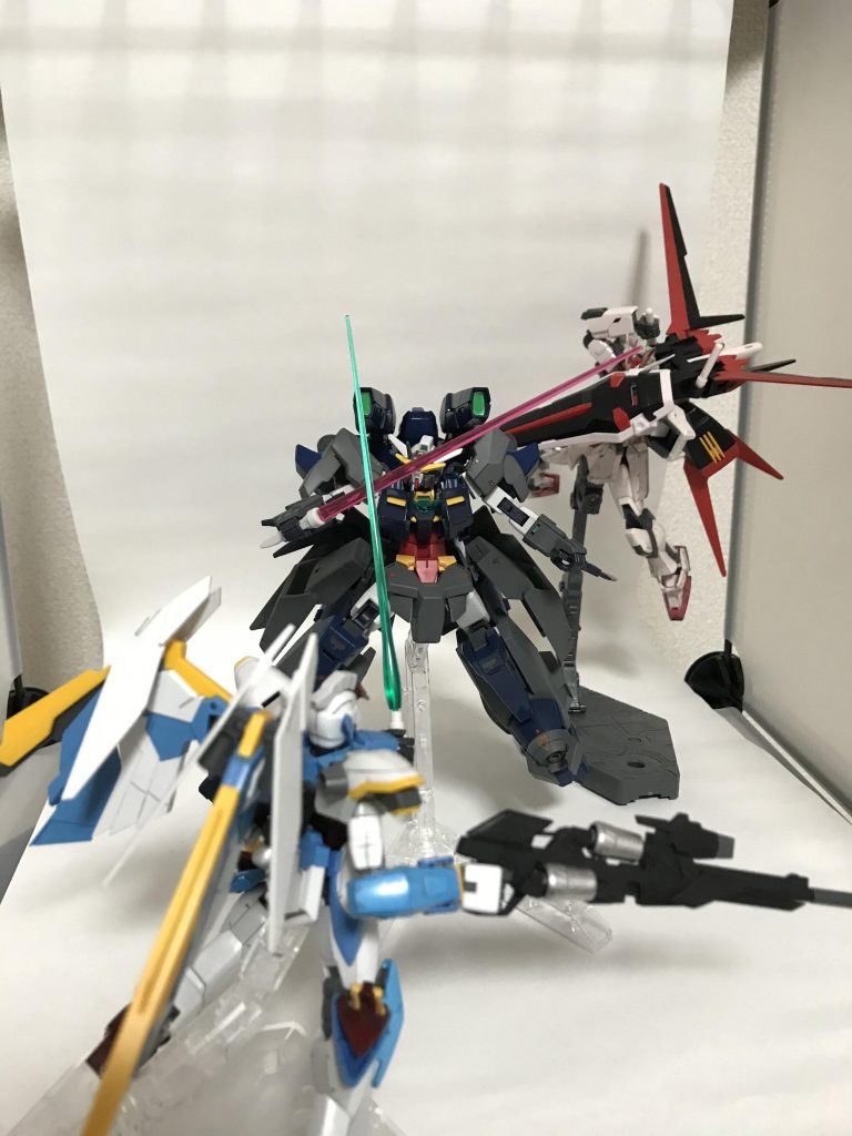 戦闘中イメージ。しばしお付き合いください。メイ「ヒロト！後ろだ！！」カザミ「…っ！ここからじゃ間に合わねぇ！！」パル「ヒロトさん！！！」