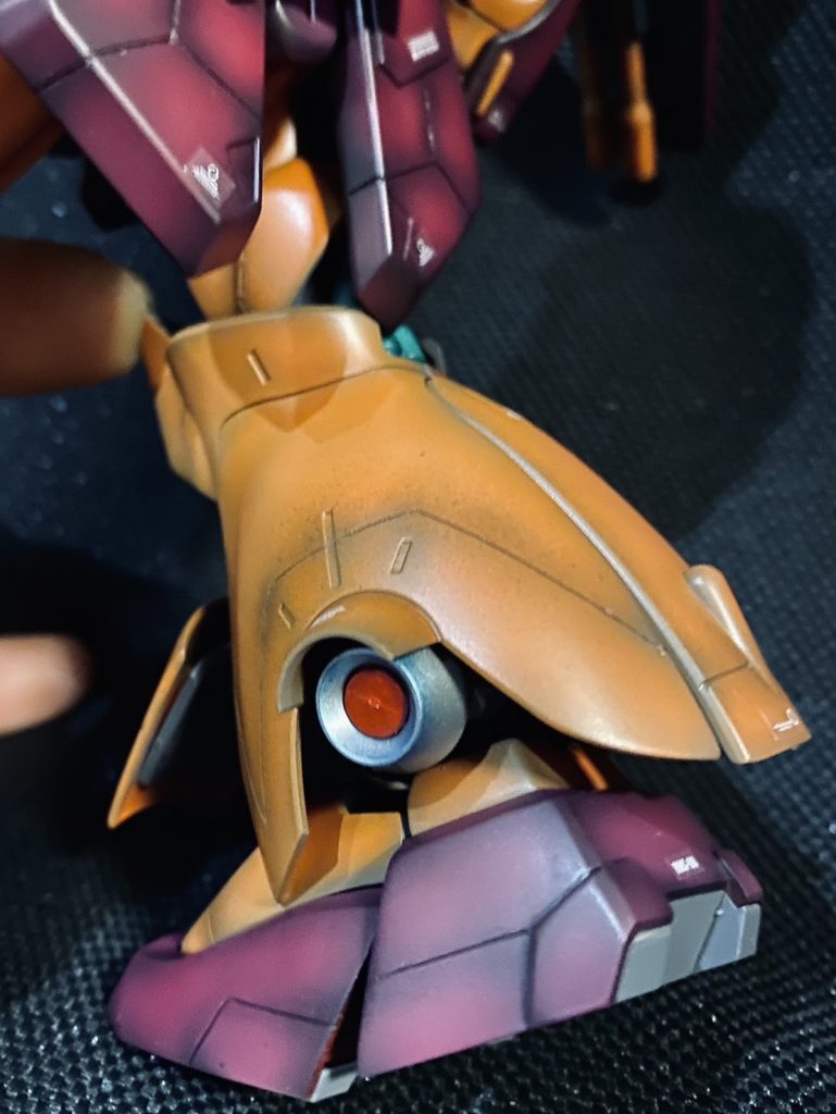 初のスジボリに初の黒立ち上げ塗装。