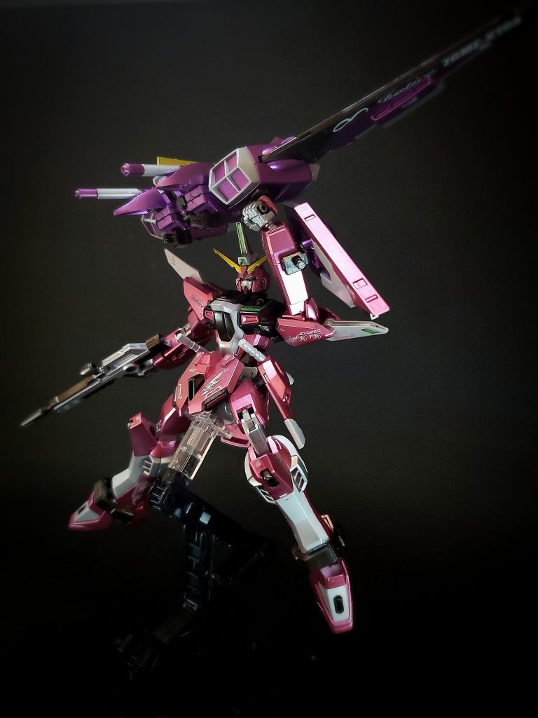 MA-6Jハイパーフォルティス ビーム砲ファトゥム-00に搭載されていたフォルティスビーム砲（MA-4B）や、セイバーに搭載されていたスーパーフォルティスの中間にあたる兵装[43]。MA-M02Sブレフィスラケルタ[39]前部に2基装備された可倒式の兵装。ブレフィスはラテン語で「短い」の意。シュペールラケルタをベースに開発されたショートタイプのサーベル[43]。ビームキャノンとして機能する砲口（円形）の反対側に短身のビーム刃を形成するMA-M02Sブレフィスラケルタの発生口（四角形）があり、砲身を180度折り畳むことで機能するようになり刺突用途でファトゥム突撃時に使われる。MA-M02Gシュペールラケルタ[39]本体から分離後に可倒式の機首を進行方向にスイングさせて使用される装備。手持ち（剣の柄型）のMA-M02Gを内蔵・固定式に改修したもの[48]。