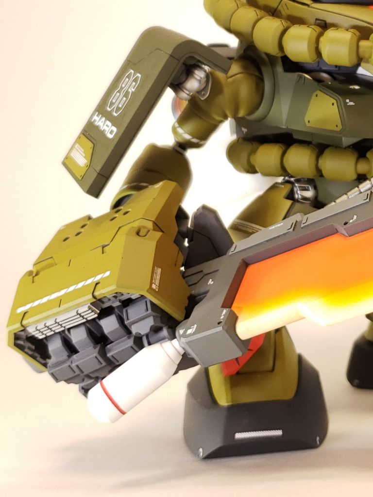 ハンドはコトブキヤのオーバードマニュピレーターを形状変更して使用しました