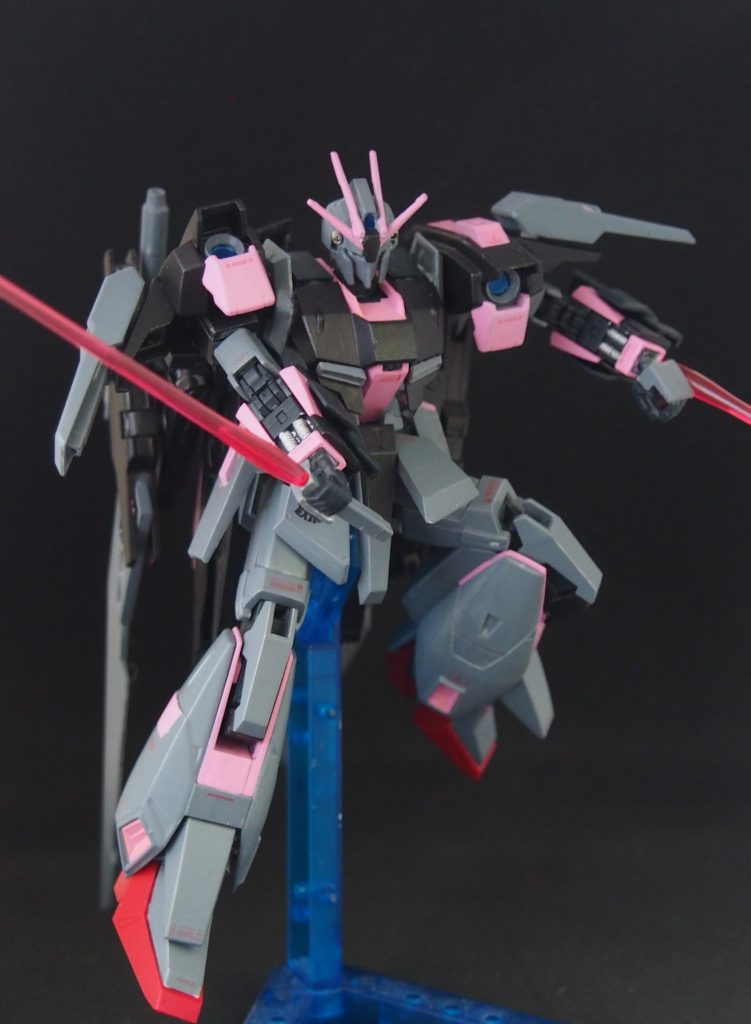 ビームサーベル肩部に収納されている基本的なビームサーベル