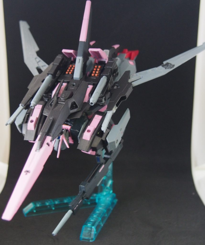 ウェイブライダー時にのみ使用可能なビームキャノンとミサイルを搭載ちなみにスイカバーアタックも可能